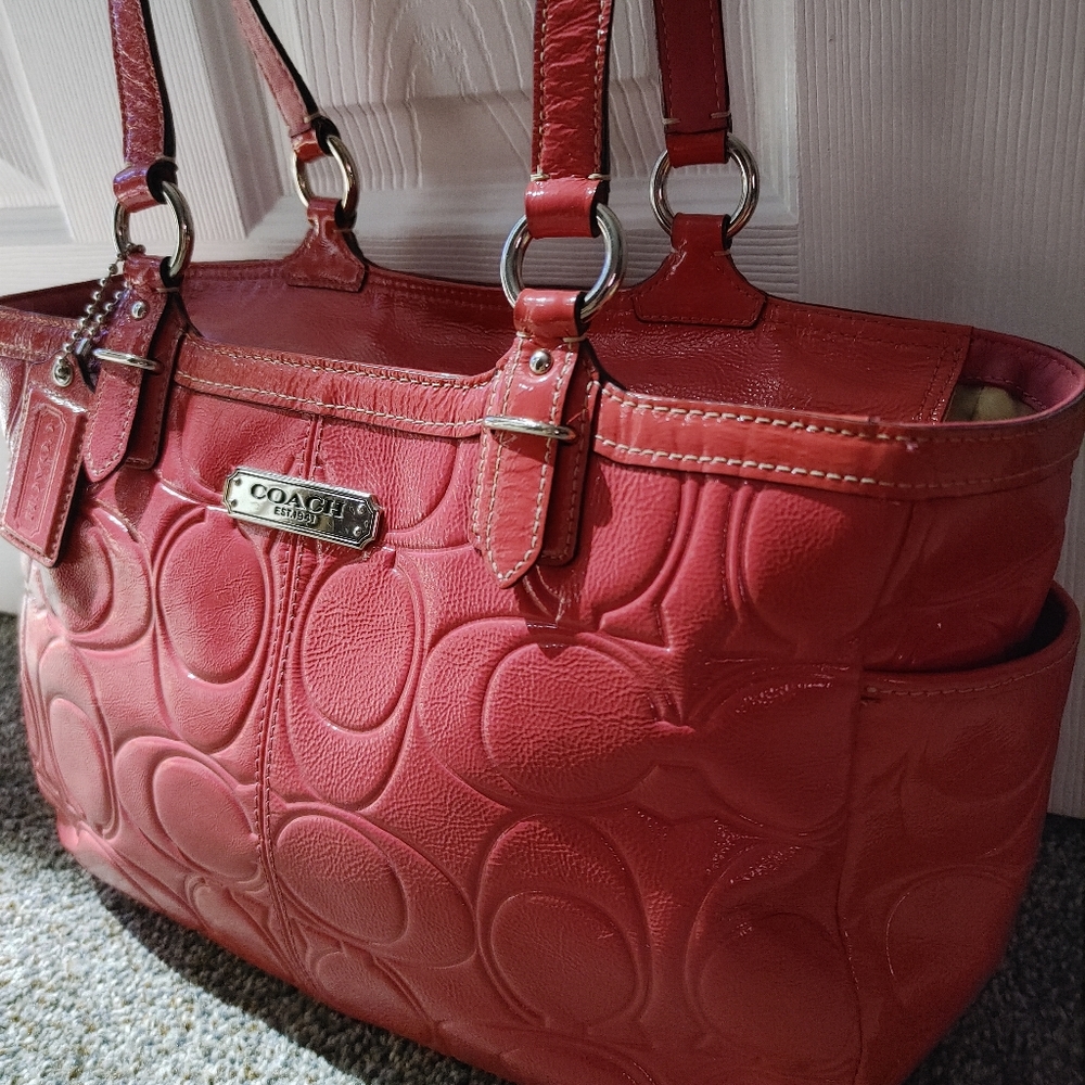 Rose patent leather COACH tote purse